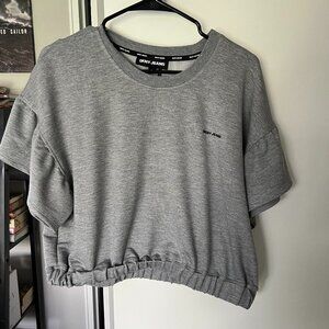 DKNY Jeans Gray Cropped T-Shirt Size Large